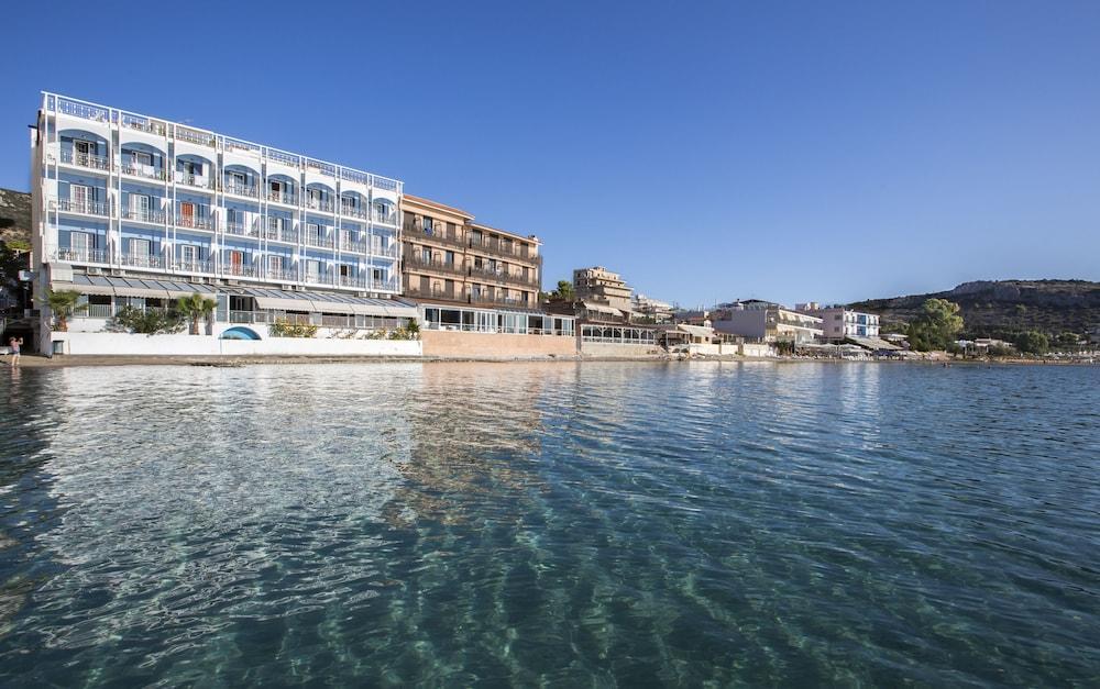 Hotel Толон Екстериор снимка