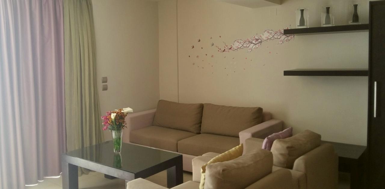 Hotel Толон Екстериор снимка